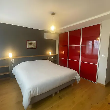 Maison De Avec Piscine Couverte Et Chauffee 펜션 Auriac-du-Périgord