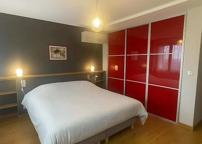 Maison De Avec Piscine Couverte Et Chauffée Hébergement de vacances Auriac-du-Périgord